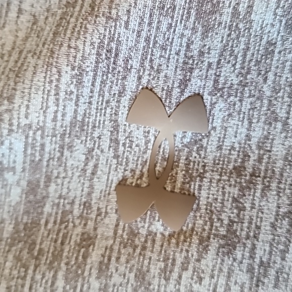 Under Armour Hoodie - Picture 3 of 3